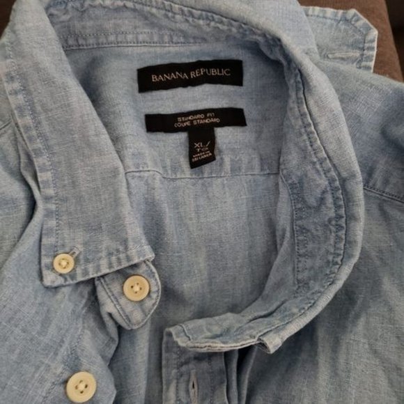 Banana Republic Standard Fit Button Down - Picture 3 of 7